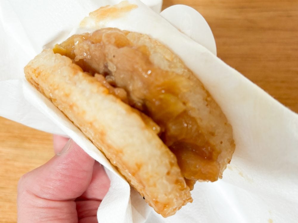 もっちりとした食感のライスパテは、表面が香ばしくところどころにカリッとした食感があるのもいい感じです