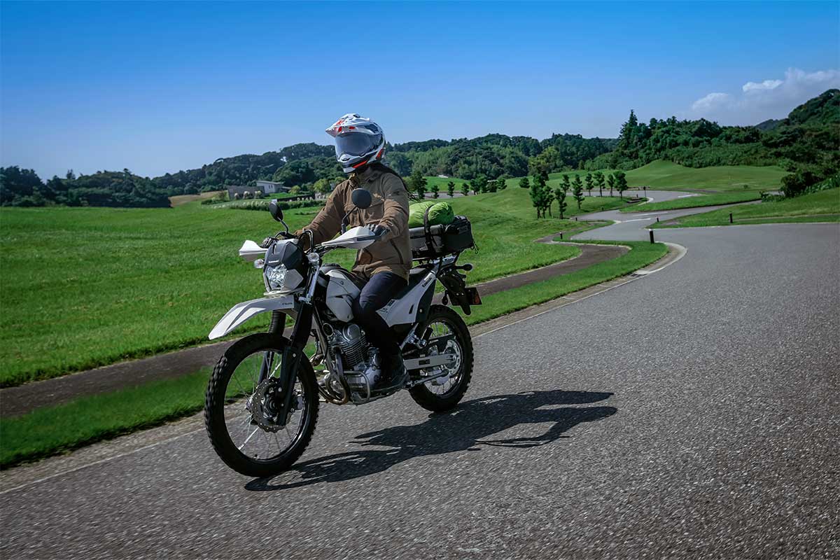 街中等のオンロードももちろん軽快かつ快適な走りで楽しめる
