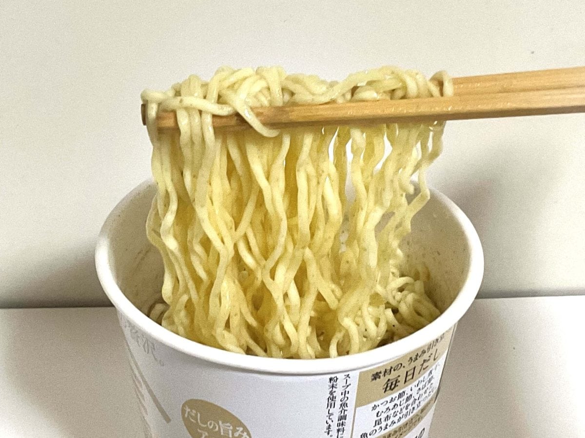 サッポロ一番 久世福商店監修 「毎日だし」で仕上げた 和風塩らーめん
