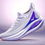 【厚底ランシューの最新モデル】ミズノがスーパートレーナーの第2世代をローンチ！クッション性＆反発性がさらに向上