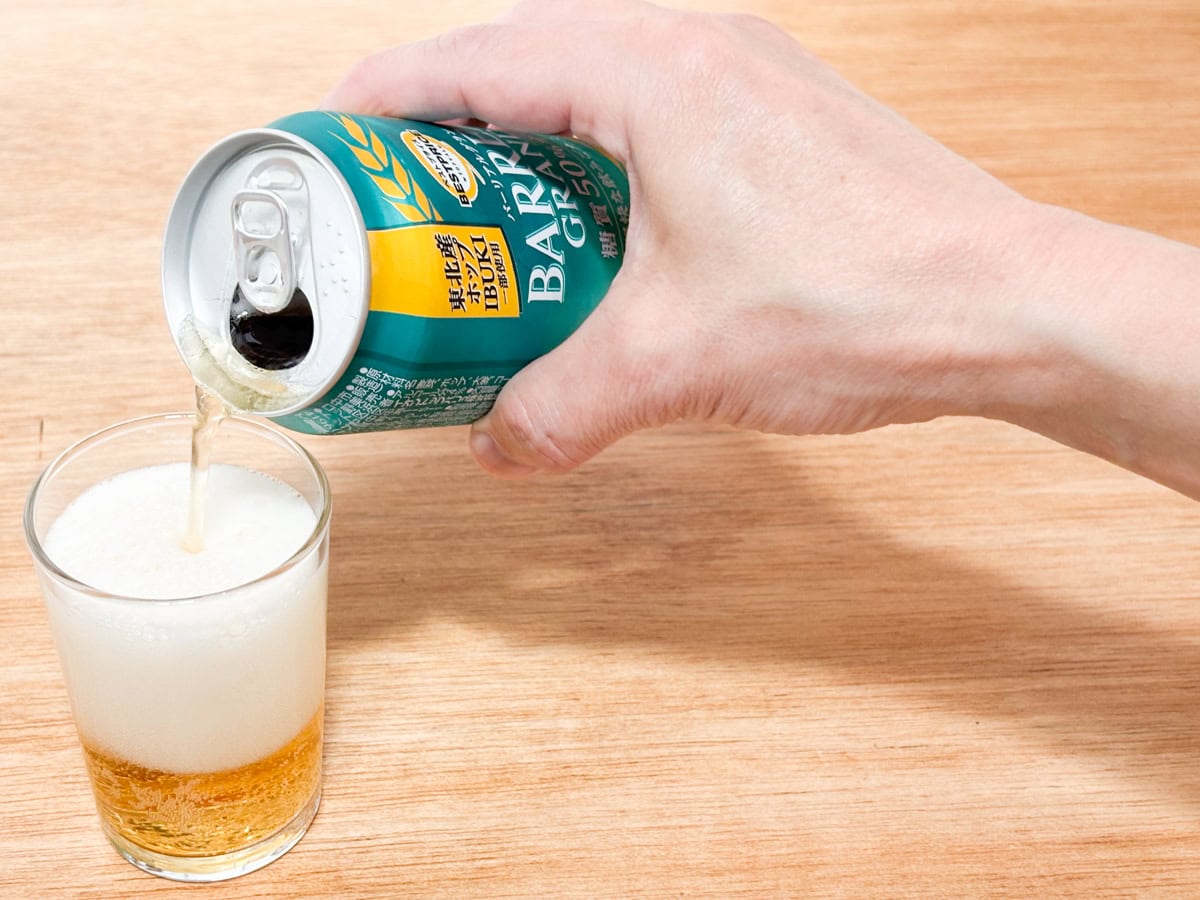 緑缶のアルコール度数は4％と3種類の中では一番弱め