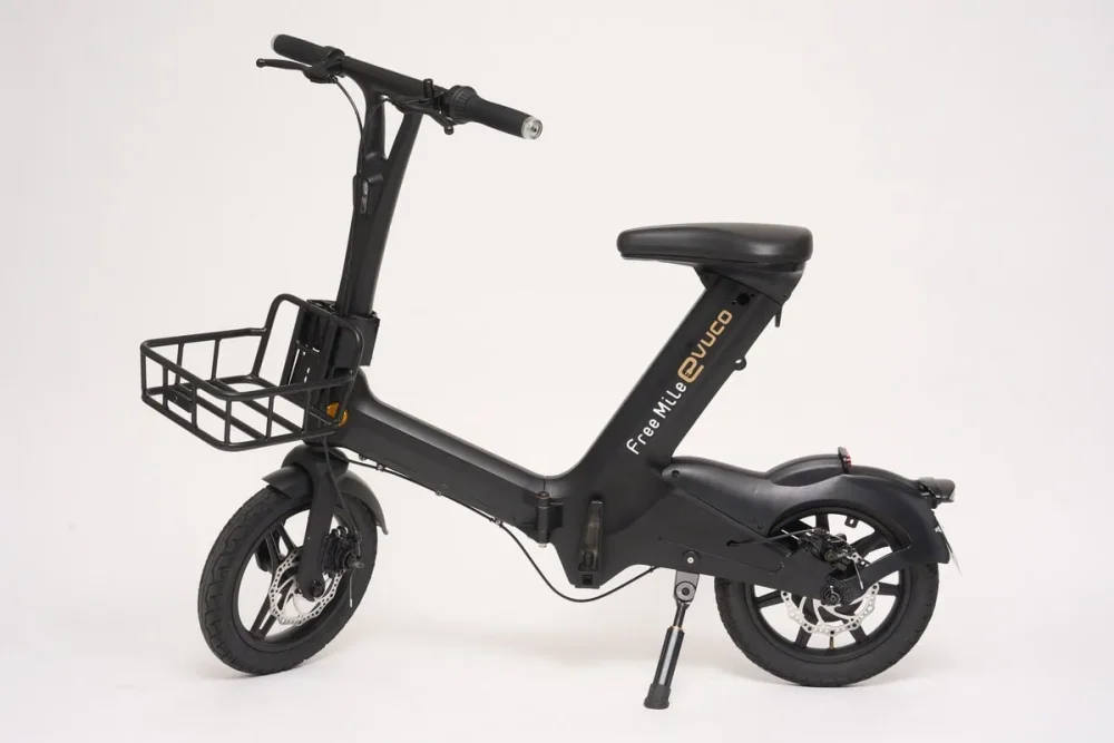 第1位　「チェーンがない電動自転車!?」何もついてないのが潔い！免許不要の特定小型原付“FreeMile evuco”を試乗してみた