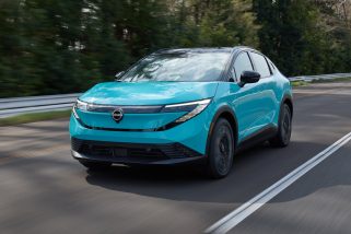 「国内発表は2025年内か!?」新型“日産リーフ”がクロスオーバーEVに進化してワールドデビュー！
