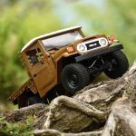 直線的なボディライン、クラシカルなライト周りなど、細部にわたるディテールが1/12スケールで丁寧に再現