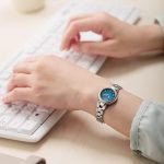 シチズン エクシード「エコ･ドライブ電波時計 限定ペアモデル（ES9470-68W）」￥176,000／光発電エコ･ドライブ／24.8㎜径／限定450本