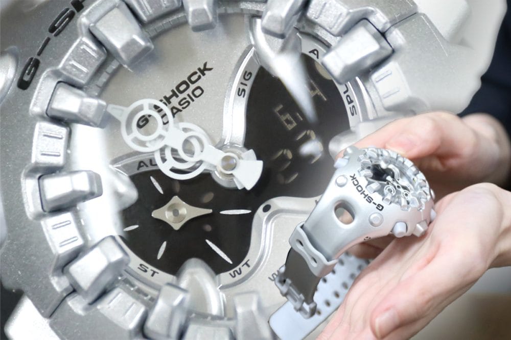 「GA-V01」で初採用した「マグネティックホールディング構造」でG-SHOCKの可能性が広がる