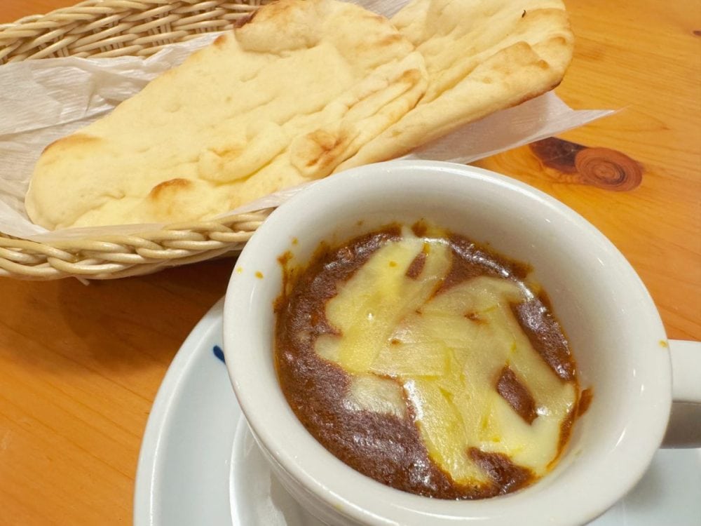 チーズカリーとナン