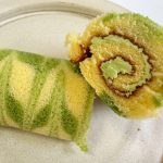 ロールケーキの中には、柔らかな甘さを感じる抹茶ミルククリームが入っています
