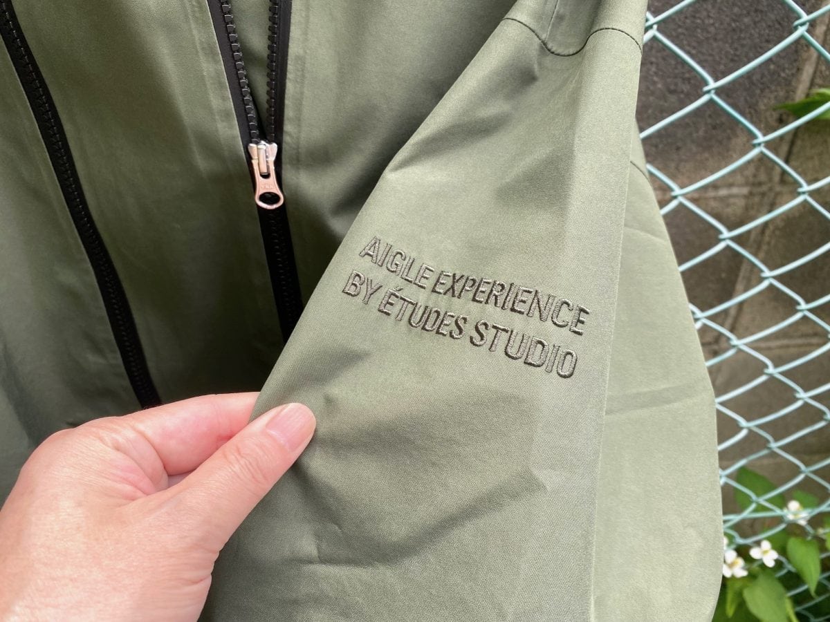 AIGLE EXPERIENCE BY ÉTUDES STUDIO ゴアテックス 3レイヤーフーデッドジャケット 