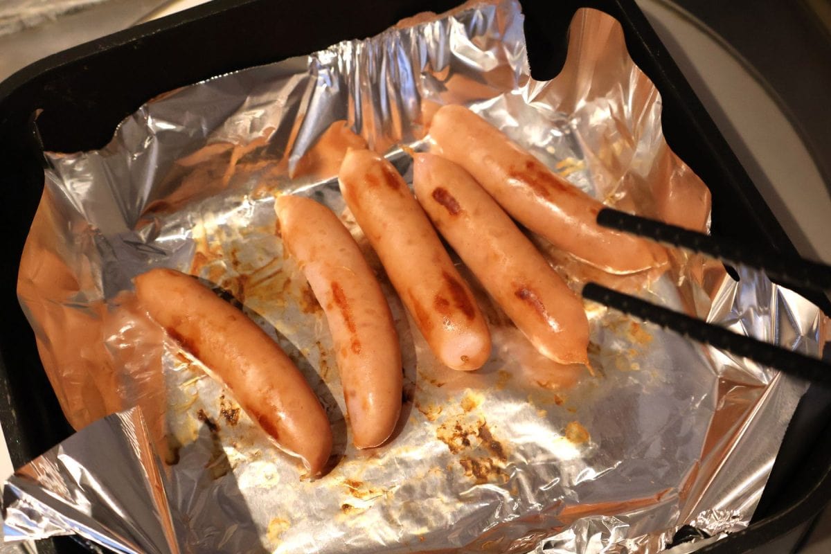 焼き目がつくまでフライパンで加熱
