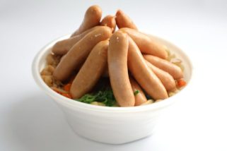 「健康キャンセル界隈飯」カップ麺を二郎系ラーメンを…ウインナー増し増し増し！“背徳感たっぷりで幸せメニュー”をグルメライターが考えてみた