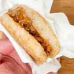ライスバーガー十勝豚丼の味は香ばしい豚肉に絶妙な甘さのタレがよく合っていてパクパクいけちゃいます