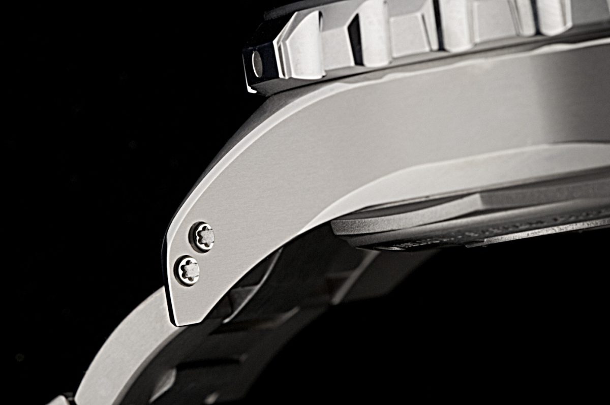Double locking pin to prevent falling off