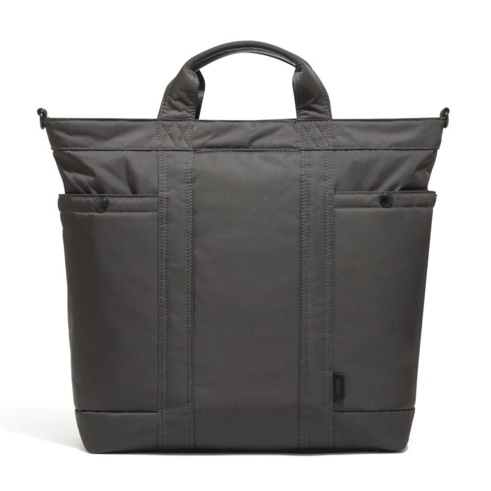 アントラック「ホリデートートM」￥27,500／W47×H37×D13㎝