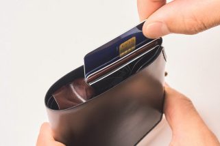 「財布はここまで進化した！」特許申請のカード入れに驚愕…幅1cmで極薄と快適さを両立した二つ折り財布“new-usuha3”の革新性を徹底解説