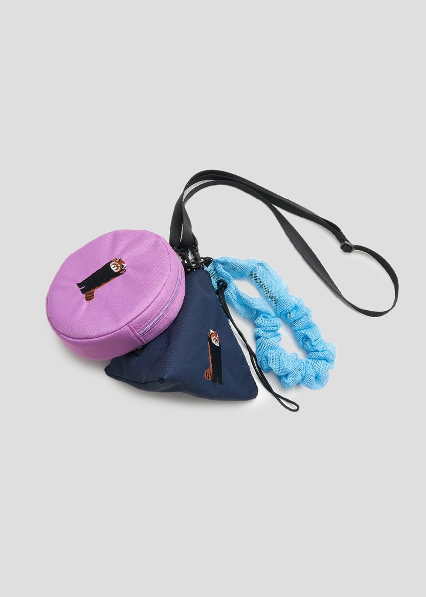 アウトドアプロダクツ×グラニフ「2WAY ミニポーチバック」￥9,500／ピラミッドはH16×D19㎝、サークルはH16×D4㎝、ギャザーハンドルは67㎝（最長時）