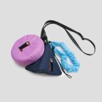アウトドアプロダクツ×グラニフ「2WAY ミニポーチバック」￥9,500／ピラミッドはH16×D19㎝、サークルはH16×D4㎝、ギャザーハンドルは67㎝（最長時）