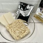 もち米の里ふうれん特産館 もちが主役のらーめん 醤油味／麺は3日間じっくり乾燥させたこだわりのしっかりコシのあるちぢれ麺。餅は北海道名寄産「はくちょうもち」を100％を使用しているこだわりよう