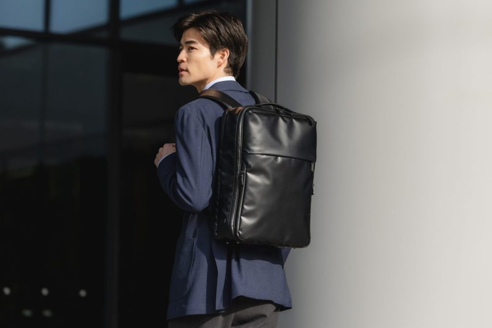 エース「ガジェタブルWR2」￥29,700／W40×H29×D12㎝