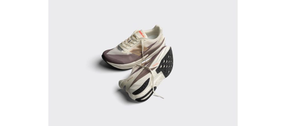 ニューバランス「フューエルセル レベル v5（Men）」￥16,940