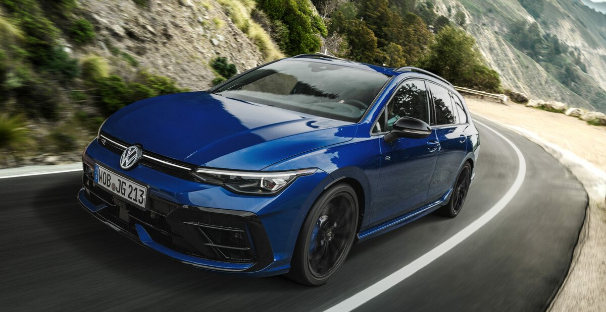注目の限定車」VWの“ゴルフR”と“ゴルフR ヴァリアント”にブラック