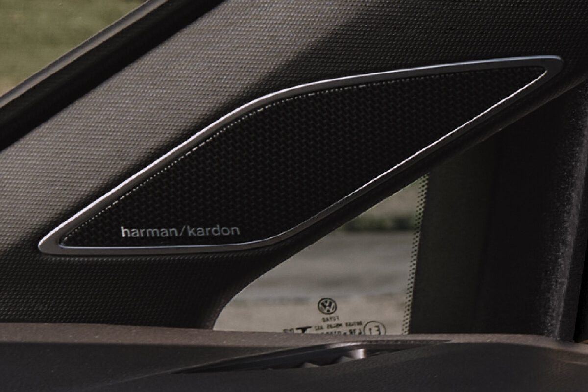 プレミアムサウンドシステム「Harman Kardon」を標準装備