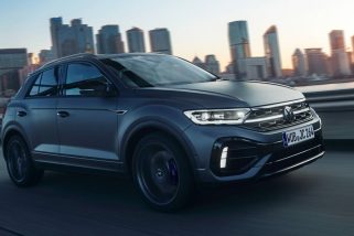 「人気のクロスオーバーSUVがさらに精悍に」フォルクスワーゲンから限定車“T-Roc R ブラックスタイルパフォーマンス”が登場