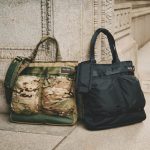 ブリーフィング「BRIEFING BB UTILITY HELMET BAG」￥110,000／W405×H415×D70㎜／14インチPCに対応／2色展開（ブラック、カーキ）