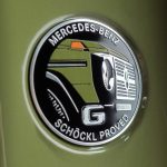 フロントのイルミネーテッドステップカバーにはショッケル山のテストコースでの厳しい試験をクリアした証しとして「Schöckl Proved」バッジも装備