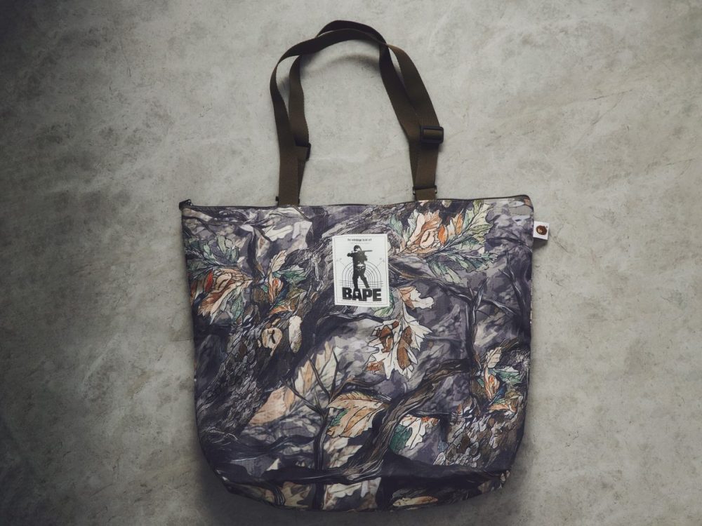 A BATHING APE®TREE EDGE CAMOデザイン ビッグトートバッグ
