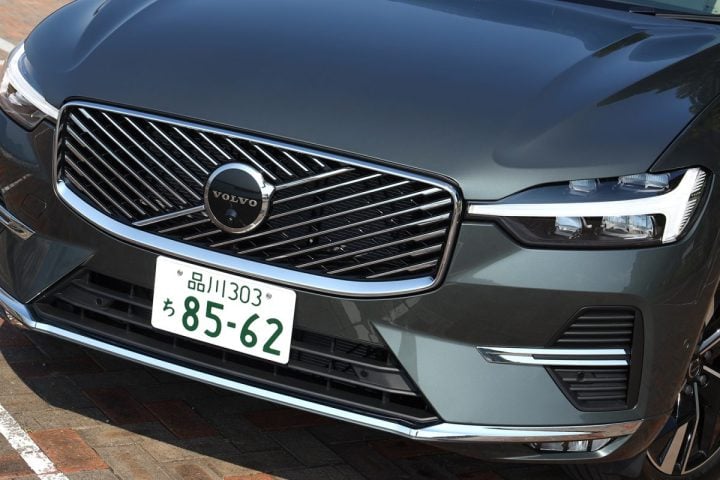 「大ヒットSUVの進化版を試乗してみた」日本カー・オブ・ザ・イヤーを受賞した実力車“ボルボのXC60”の最新モデルを自動車のプロが徹底レポート