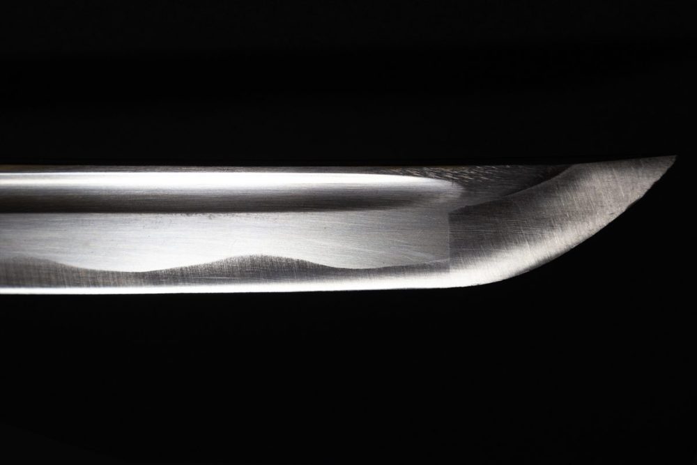 【スーツケースのトレンドを網羅】プロテカ初のフロントオープンモデルは日本刀から着想を得たシャープなデザイン