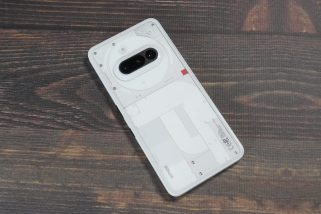 「唯一無二すぎるスマホ」デザインも機能も個性的！知るほどにハマる…“NothingのPhone (3a)”の実力を体験してみた