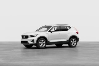 「人気プレミアムコンパクトSUVに新設計」“ボルボXC40”が50万円ダウン!? 新たなエントリーモデル“エッセンシャル B3”に大注目