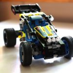 3位　LEGO テクニック オフロード・レースバギー（42164）「親子でハマる！“動きすぎるギミック”満載のメカバギー」
