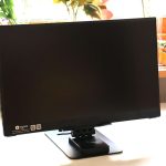 2位　Ingnok モバイルモニター 15.6インチ「ガチ作業もゲームも。“自由に動くスタンド”が神すぎた1台」
