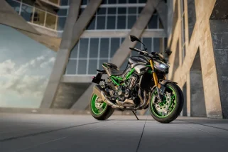 ヤマハの本気が詰まった125cc「NMAX」がすごい、プレデター感がカッコイイ“カワサキ Z900 SE”…ほか【バイクの人気記事ランキングベスト3】（2025年6月版）
