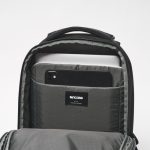 PCもタブレットも入るメイン収納