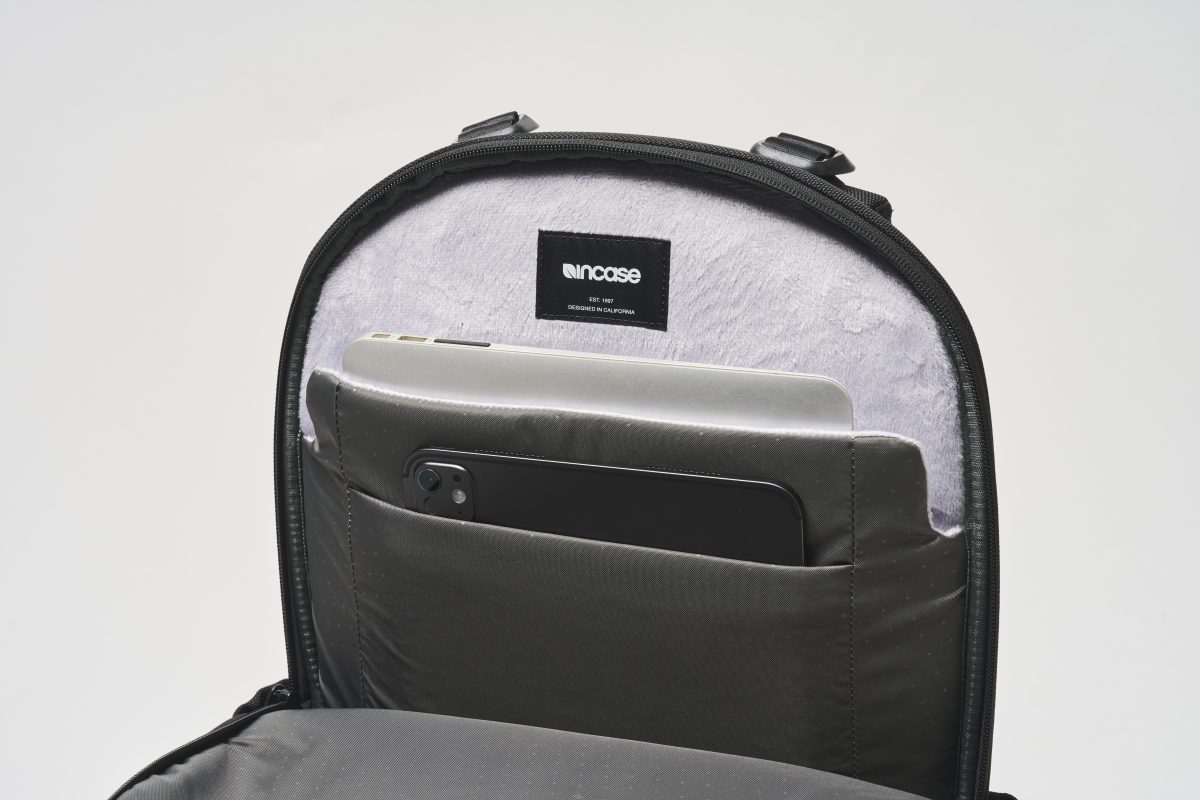 専用のPC収納スペースを用意