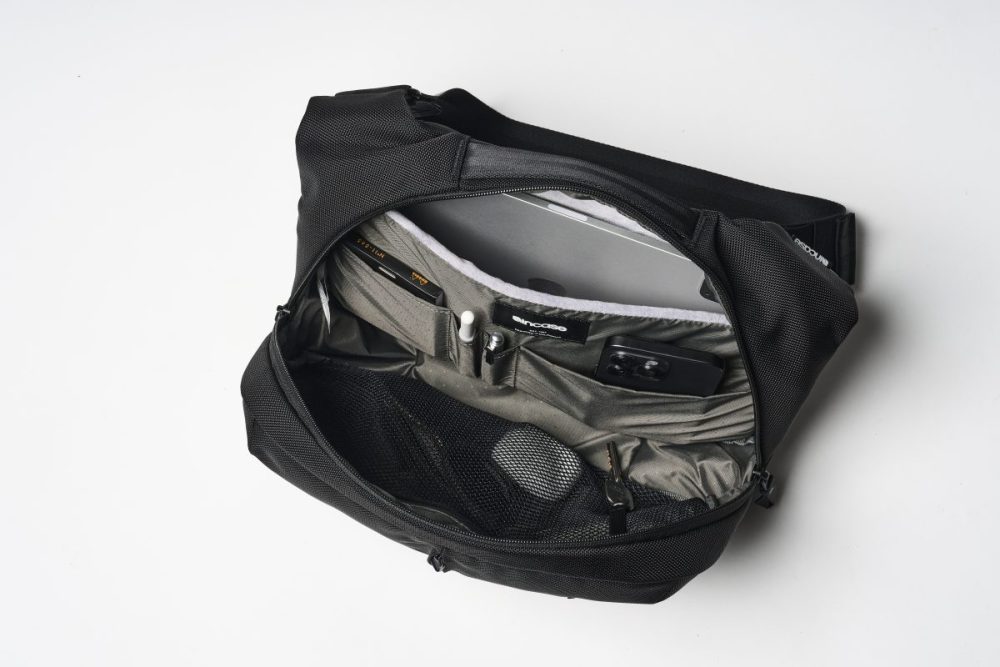 持ち歩く荷物をすっきり整理収納できる