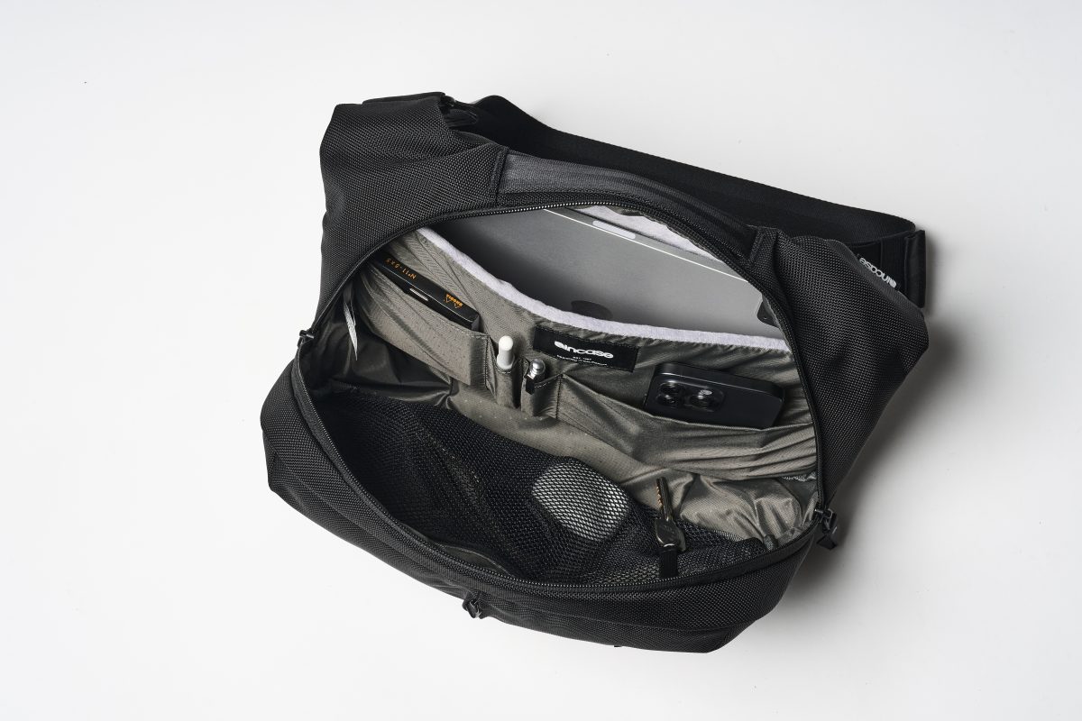 持ち歩く荷物をすっきり整理収納できる