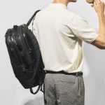 背中の汗ジミを軽減できる