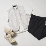 Tシャツにレイヤードするだけで奥行きが生まれ新鮮な印象になる