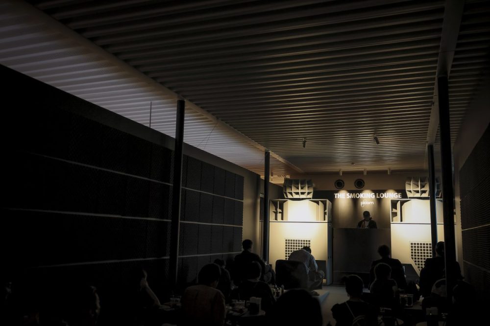 THE SMOKING LOUNGE by Ploom デヴォン・ターンブルが手がけるスピーカーブランド「Ojas」とノルウェーの音響ブランド「NNNN」が共同開発したONシリーズの最上位モデルON2