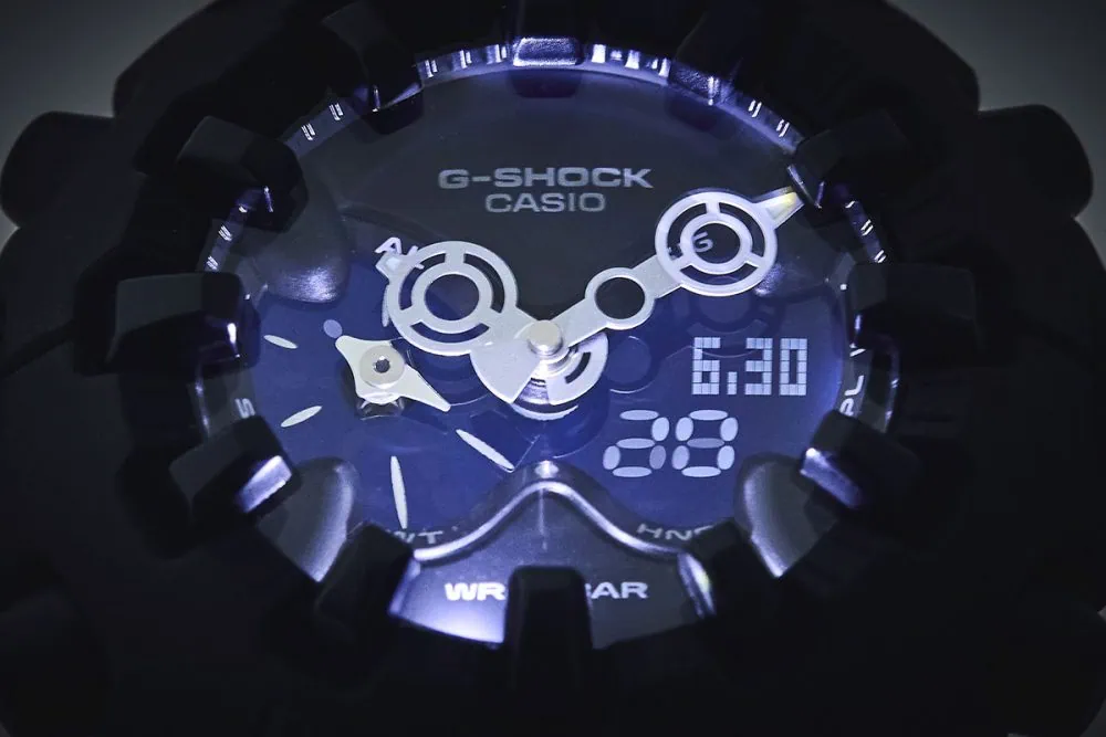 第1位　「こんなG-SHOCKありなの？」まるで生命体!? “斬新すぎるGA-V01”の機能とデザインに衝撃を受けた！／No.1モノ雑誌編集長のお墨付き『コレ買いです』Vol.111