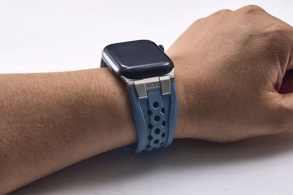 UAG Apple Watch 49/46/45/44mm用バンド MONARCH オープン価格（直営オンライン価格 ￥13,580）