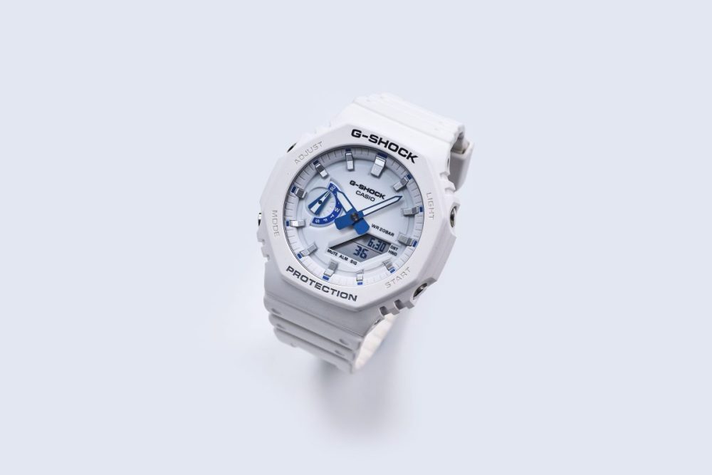 GA-2100HDS-7AJF￥18,700
H48.5 ×W45.4 ×D11.8mm、20気圧防水、51g、クオーツ
