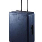 シスイ（鉄紺） 「コンチネンタルキャビン」￥165,000／H56×W39×D25㎝／3.9㎏／41ℓ 「チェックインL」￥187,000／H69×W47×D26㎝／4.8㎏／71ℓ 「チェックインXL」￥198,000／H77×W53×D28㎝／5.8㎏／100ℓ