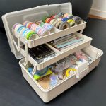 第1位　「スリコのこれマジで買い」3COINSマニアが断言する“コスパ最優秀ギア”ベスト3【1位は暑さ対策におすすめ！風×冷却プレートで涼しい…】