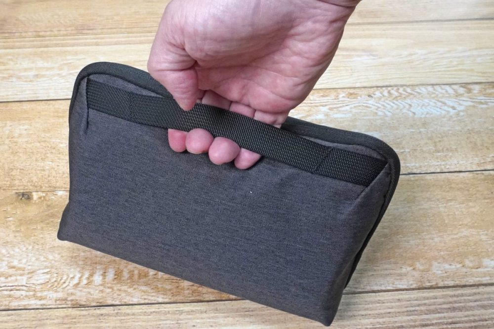 コクヨ ガジェットポーチ BIZRACK Lサイズ　AMBG-BR201DM